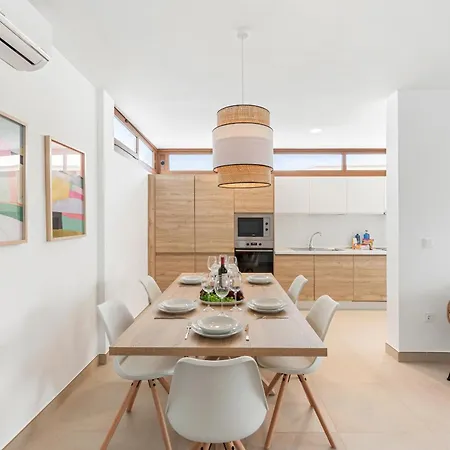 Famara - Vipvipvillas Βίλα