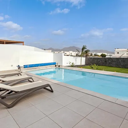 Vila Famara - Vipvipvillas *