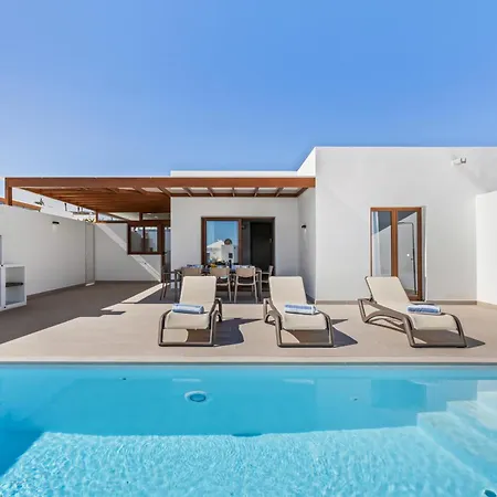 فيلة Famara - Vipvipvillas