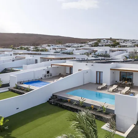 فيلة Famara - Vipvipvillas بلايا بلانكا