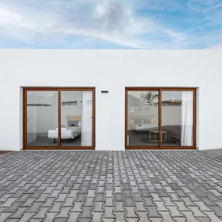 Famara - Vipvipvillas بلايا بلانكا